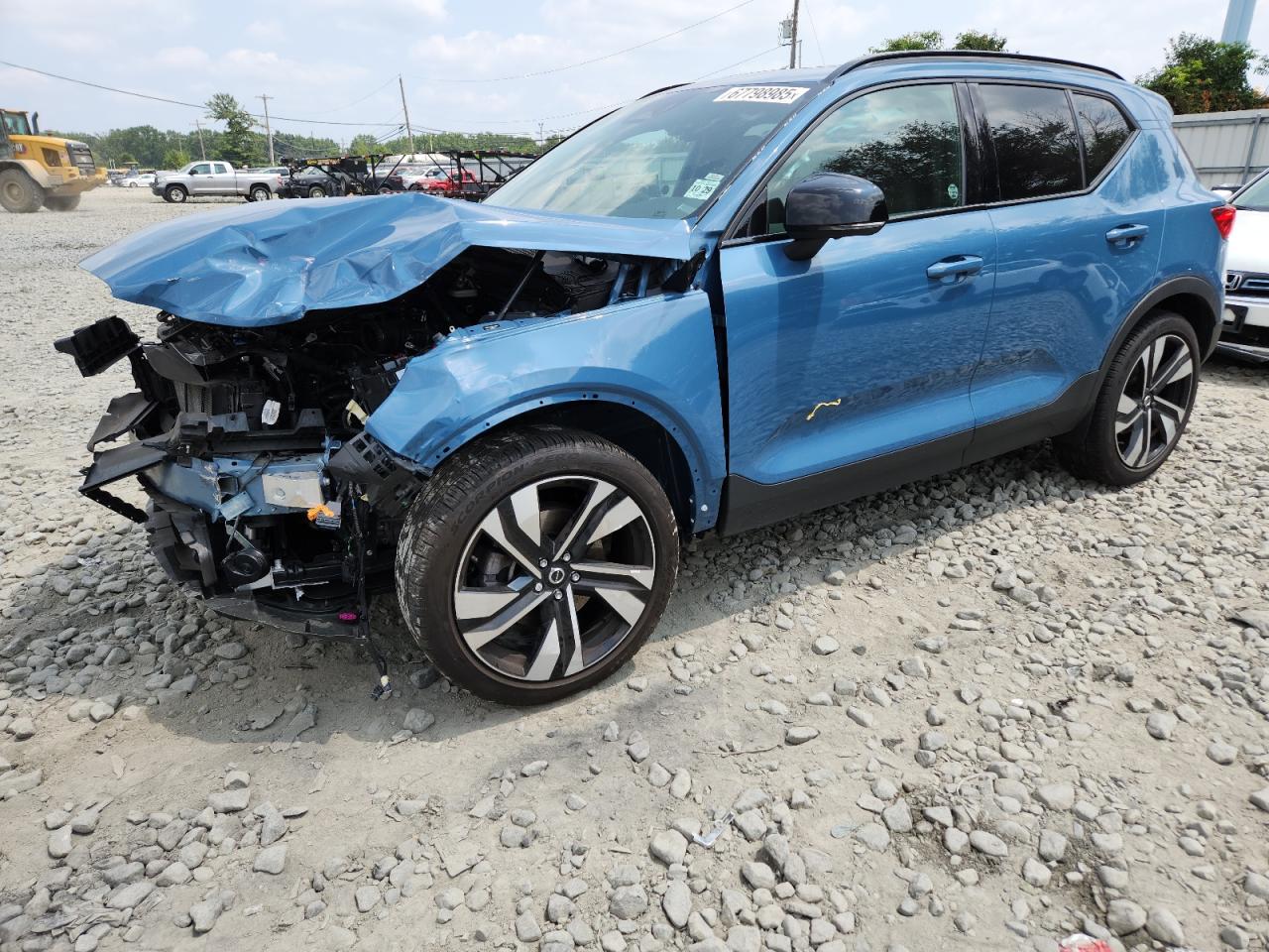 VOLVO XC40 PLUS
