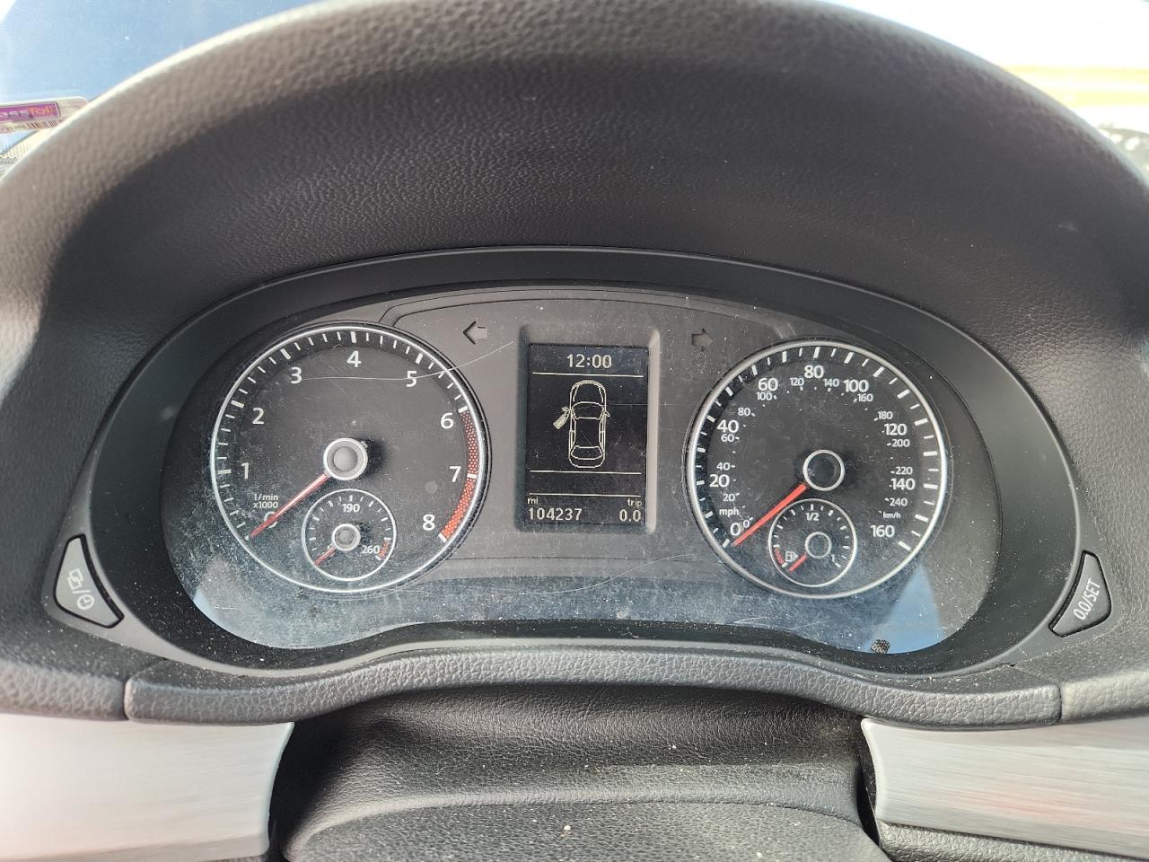 VOLKSWAGEN PASSAT SE