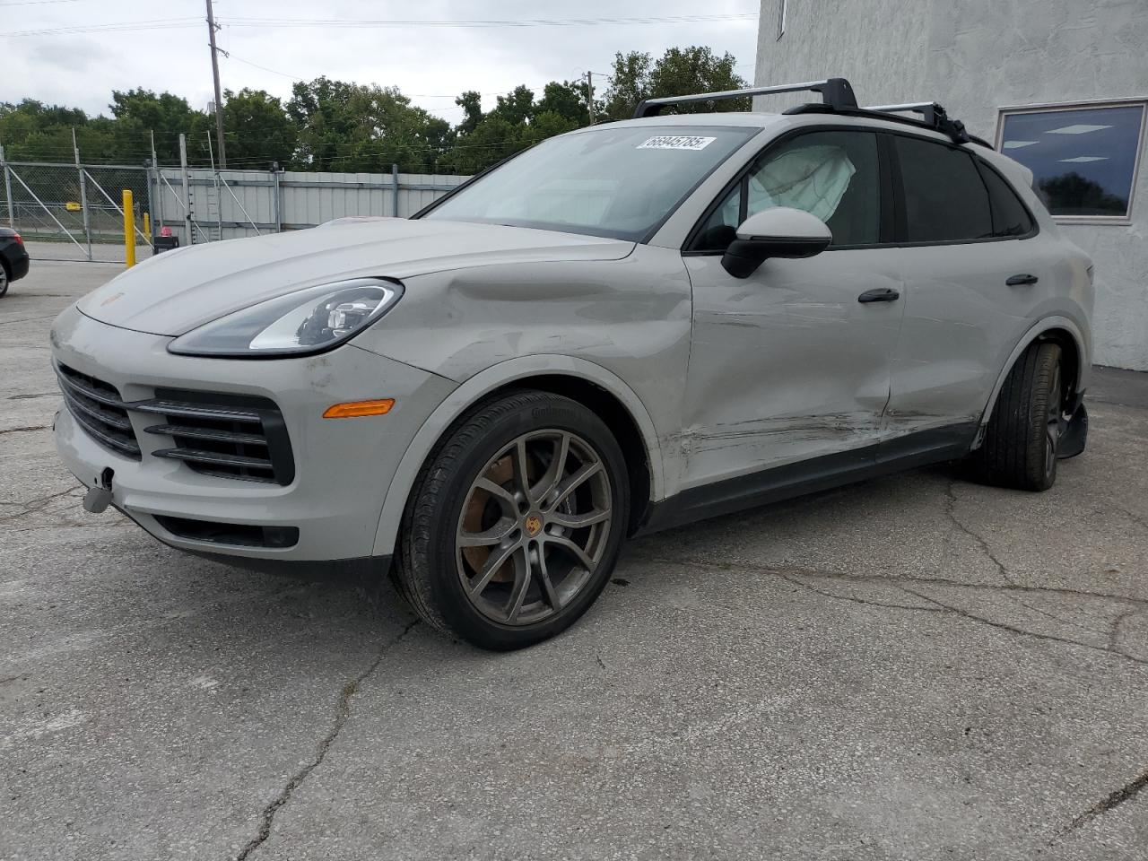 PORSCHE CAYENNE BASE