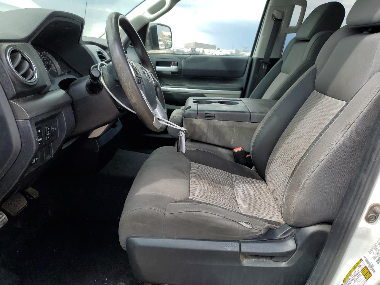 TOYOTA TUNDRA DOUBLE CAB SR