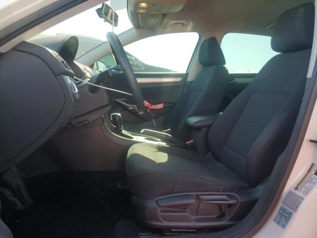 2017 VOLKSWAGEN PASSAT S - 1VWAT7A3XHC079732