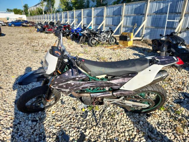 2017 KTM 690 ENDURO R - VBKLET406HM703339