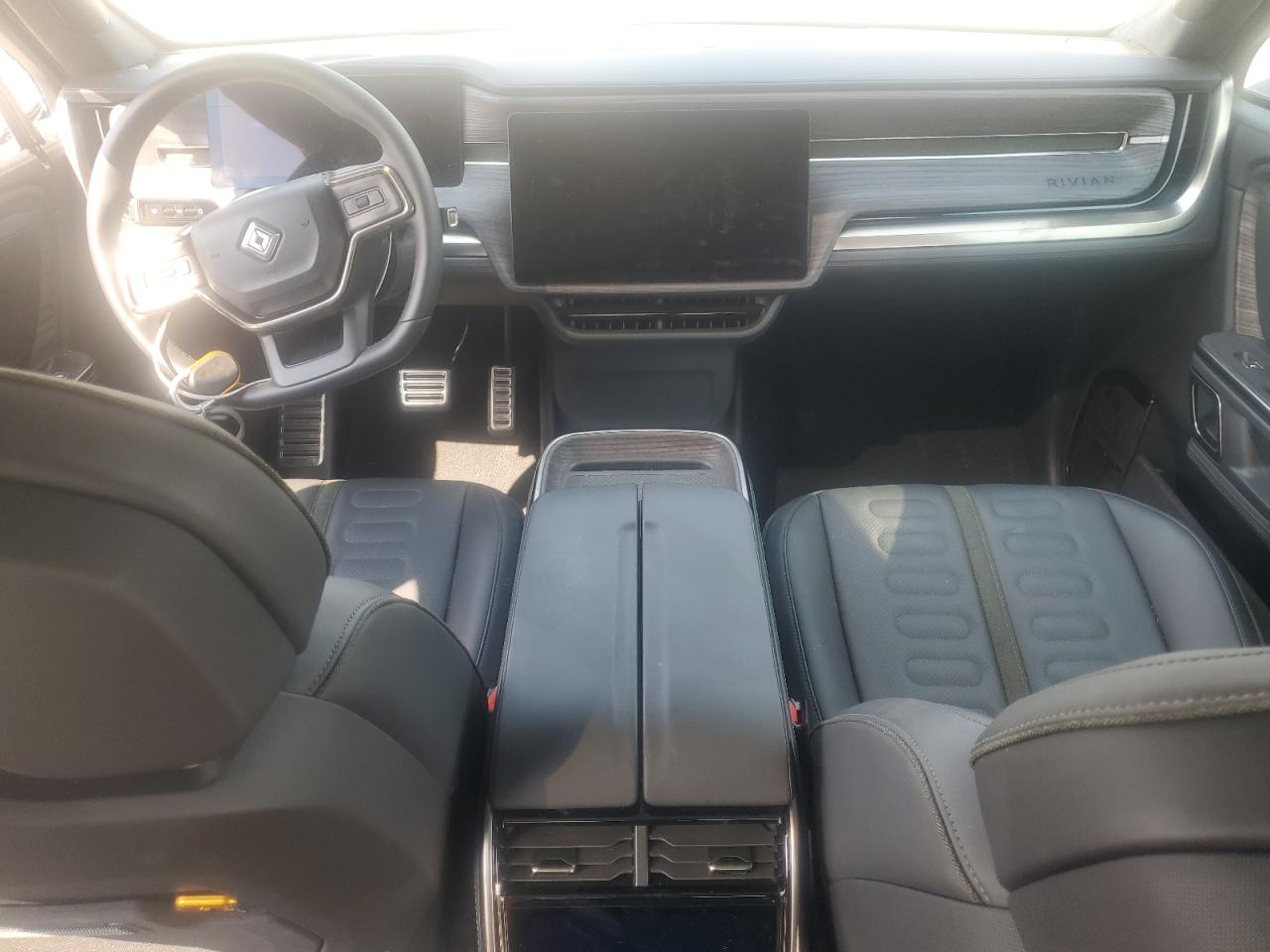 RIVIAN R1T LAUNCH EDITION