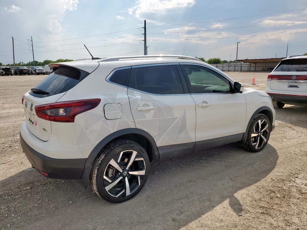 NISSAN ROGUE SPORT S