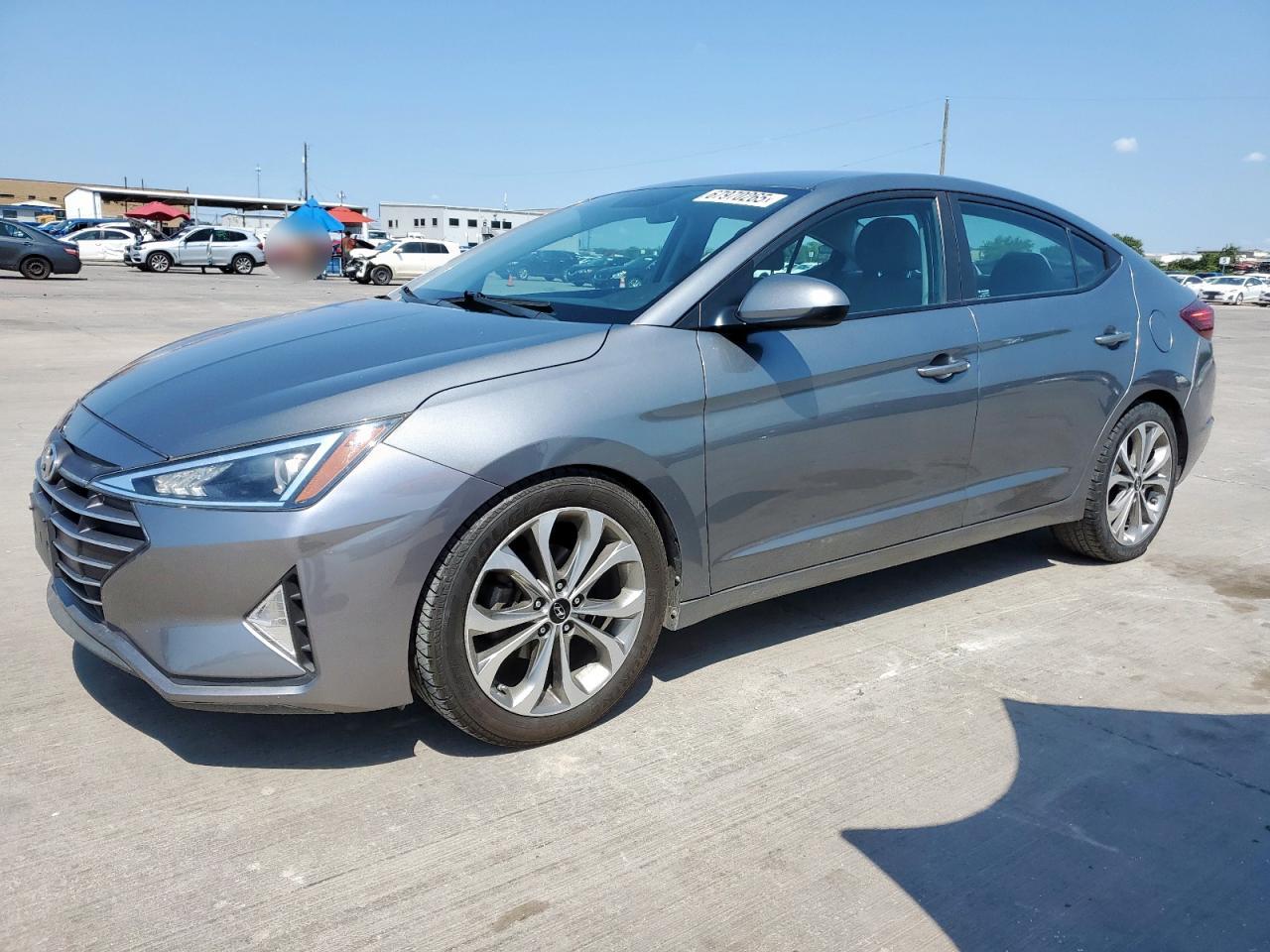 HYUNDAI ELANTRA SE