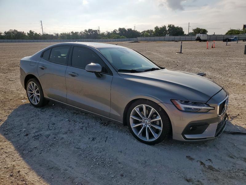 2021 VOLVO S60 T5 MOM 7JR102FK3MG092874