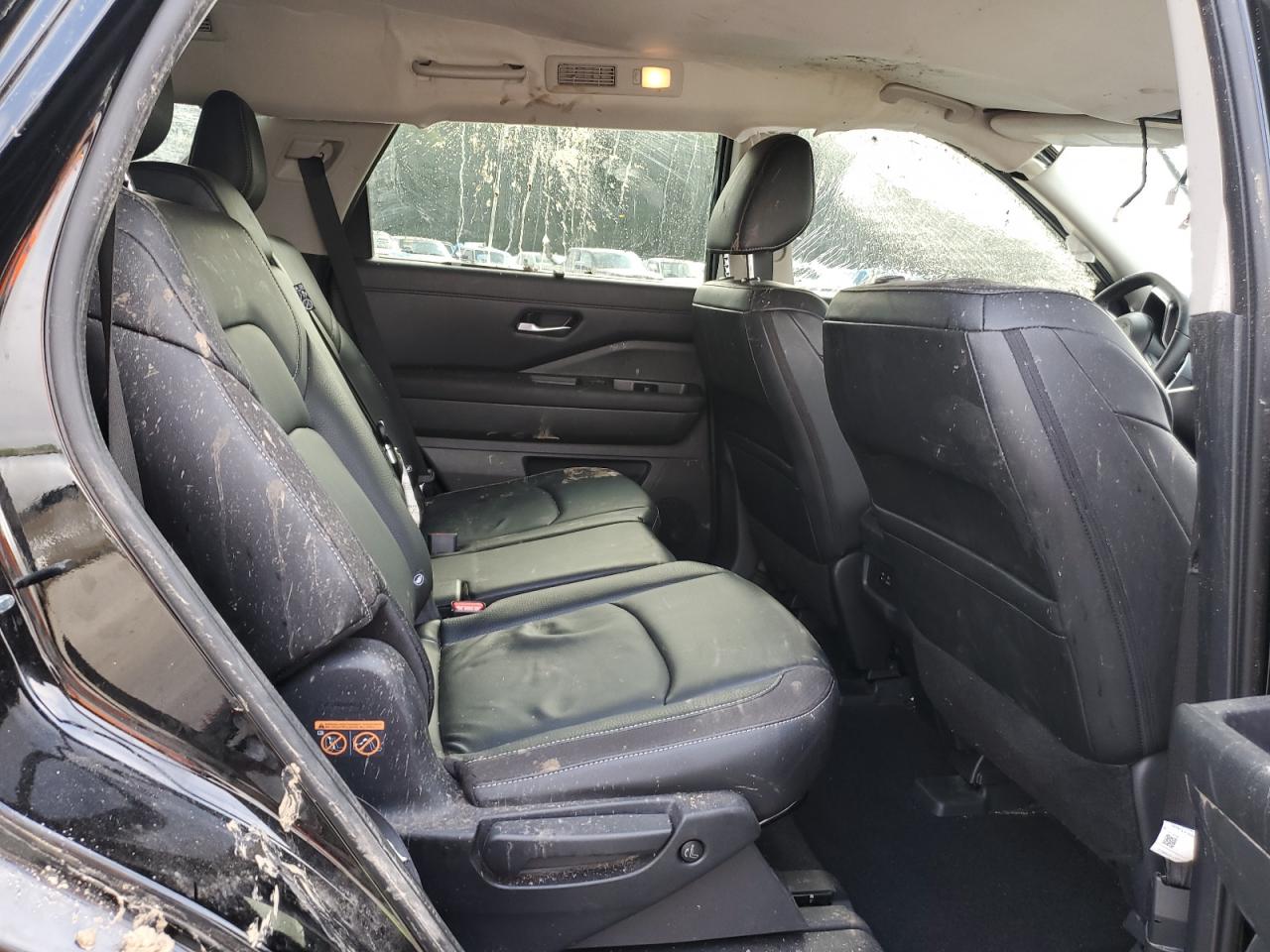 NISSAN PATHFINDER SL