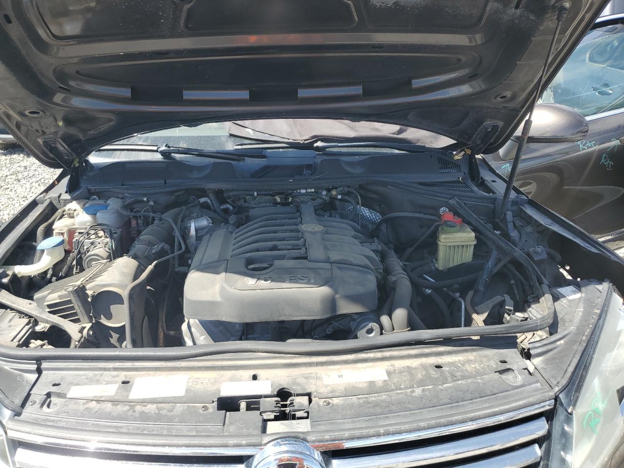 VOLKSWAGEN TOUAREG SPORT