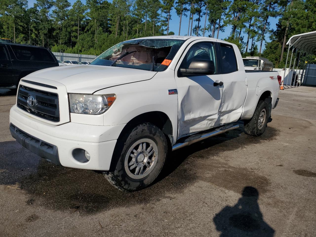 TOYOTA TUNDRA DOUBLE CAB SR5