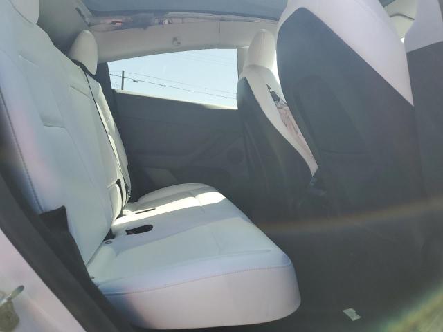 2024 TESLA MODEL Y 7SAYGDEE5RF157017