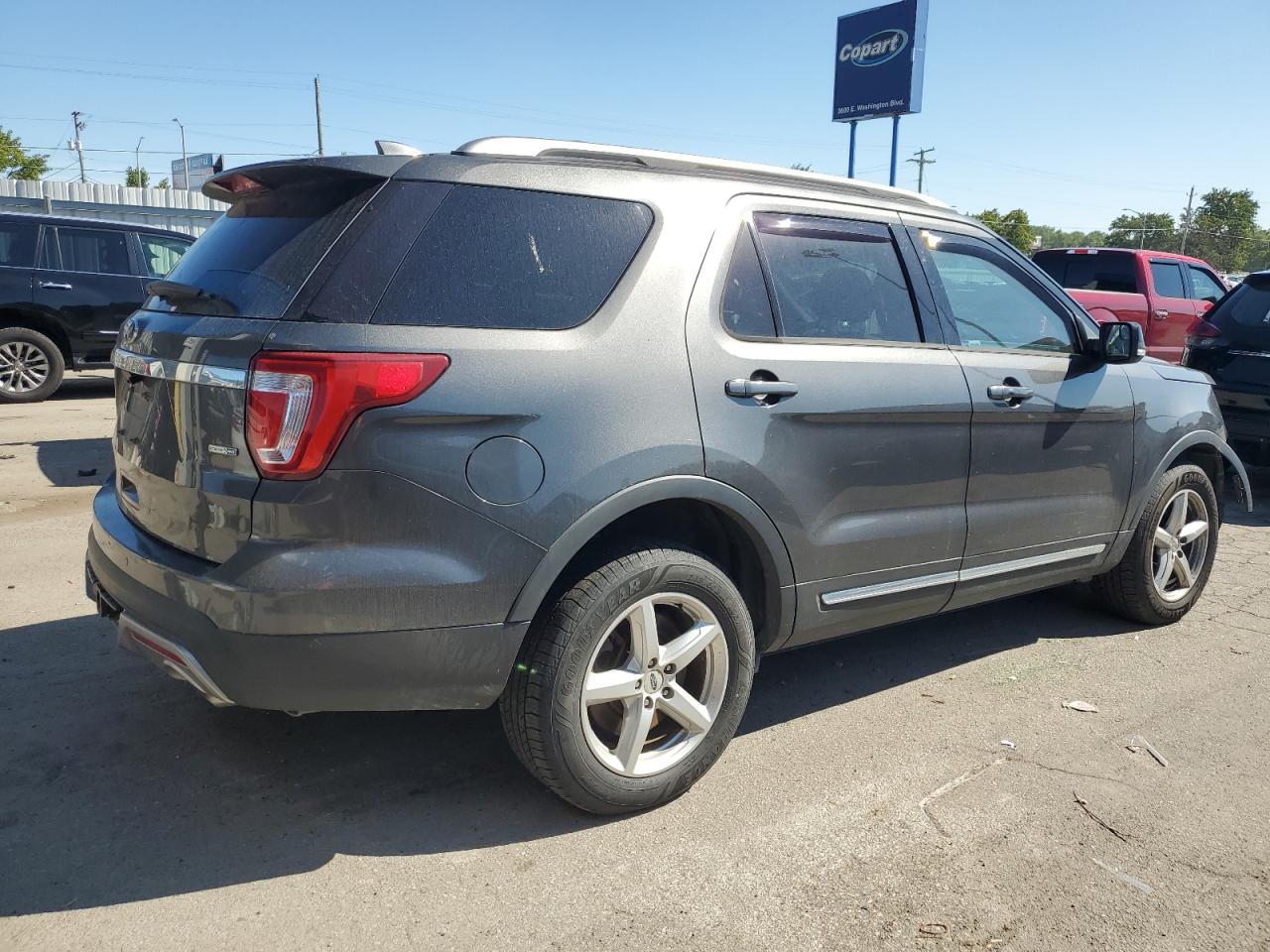 FORD EXPLORER XLT