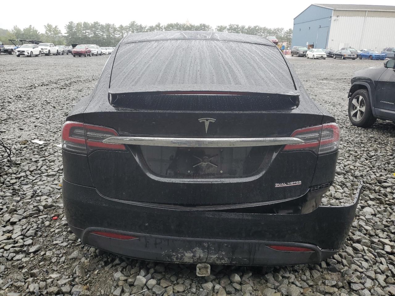 TESLA MODEL X