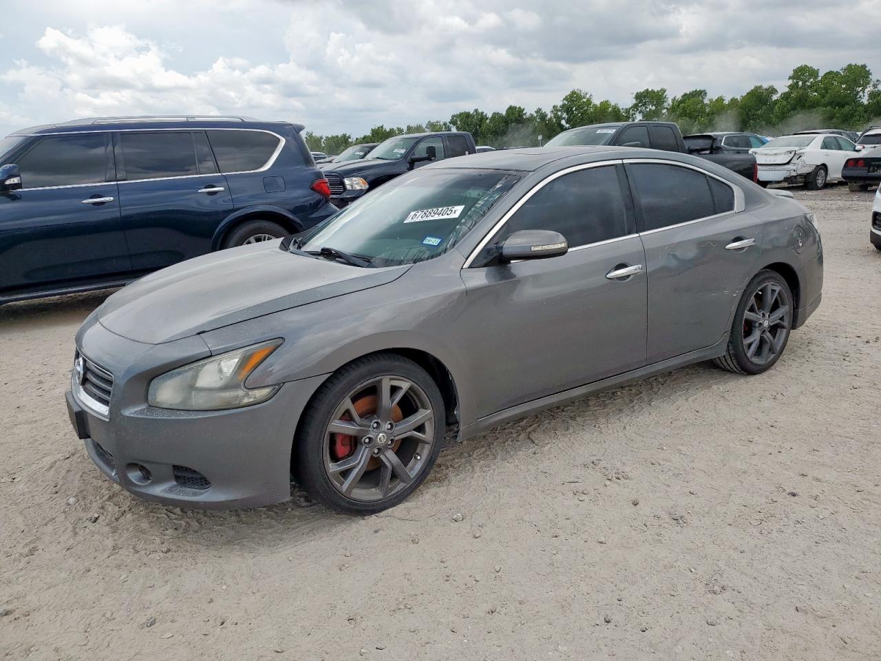 NISSAN MAXIMA S