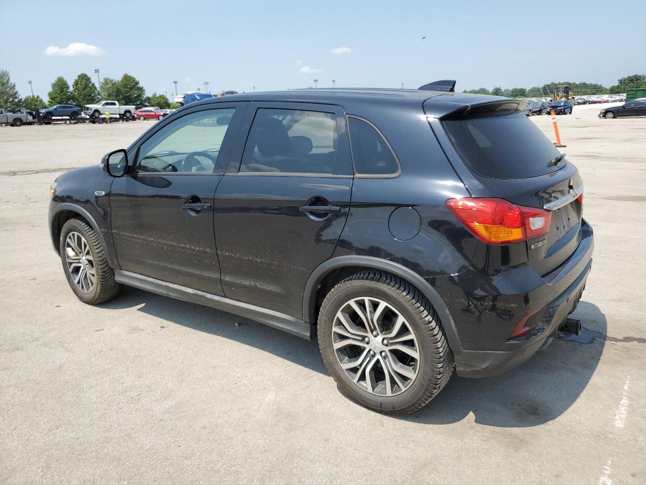 MITSUBISHI OUTLANDER ES