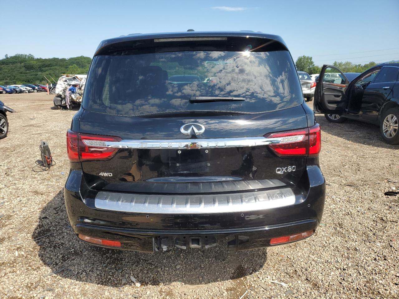 INFINITI QX80 LUXE