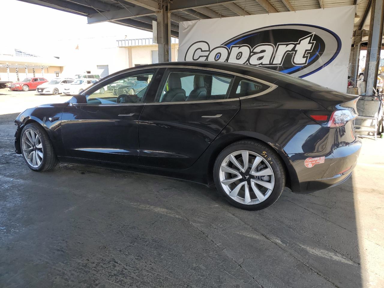 TESLA MODEL 3