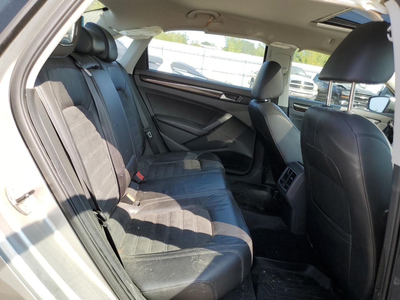 VOLKSWAGEN PASSAT SEL