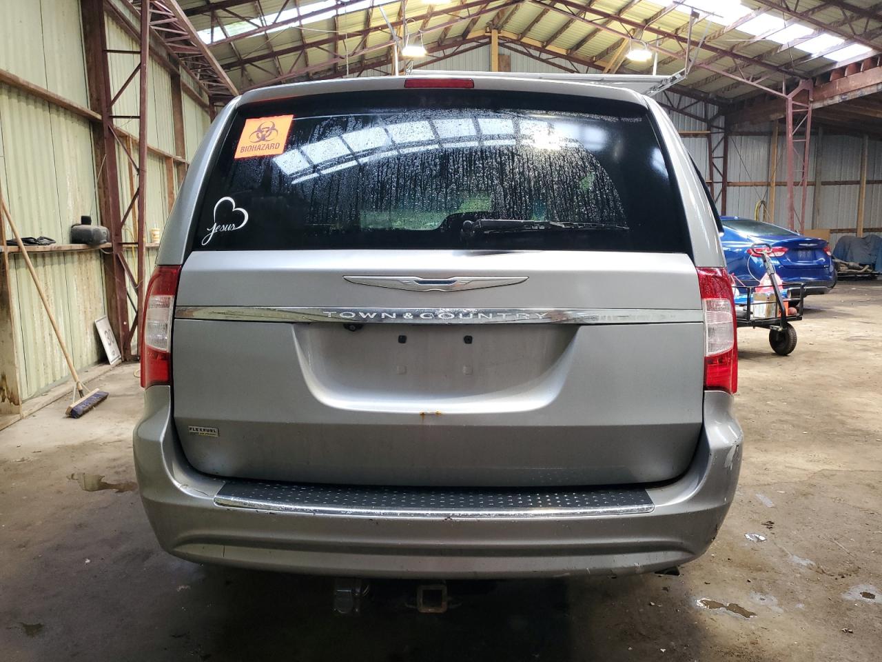 CHRYSLER TOWN & COUNTRY TOURING