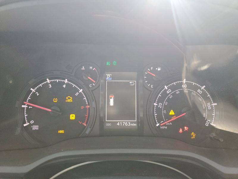2022 TOYOTA 4RUNNER SR JTEEU5JRXN5261467