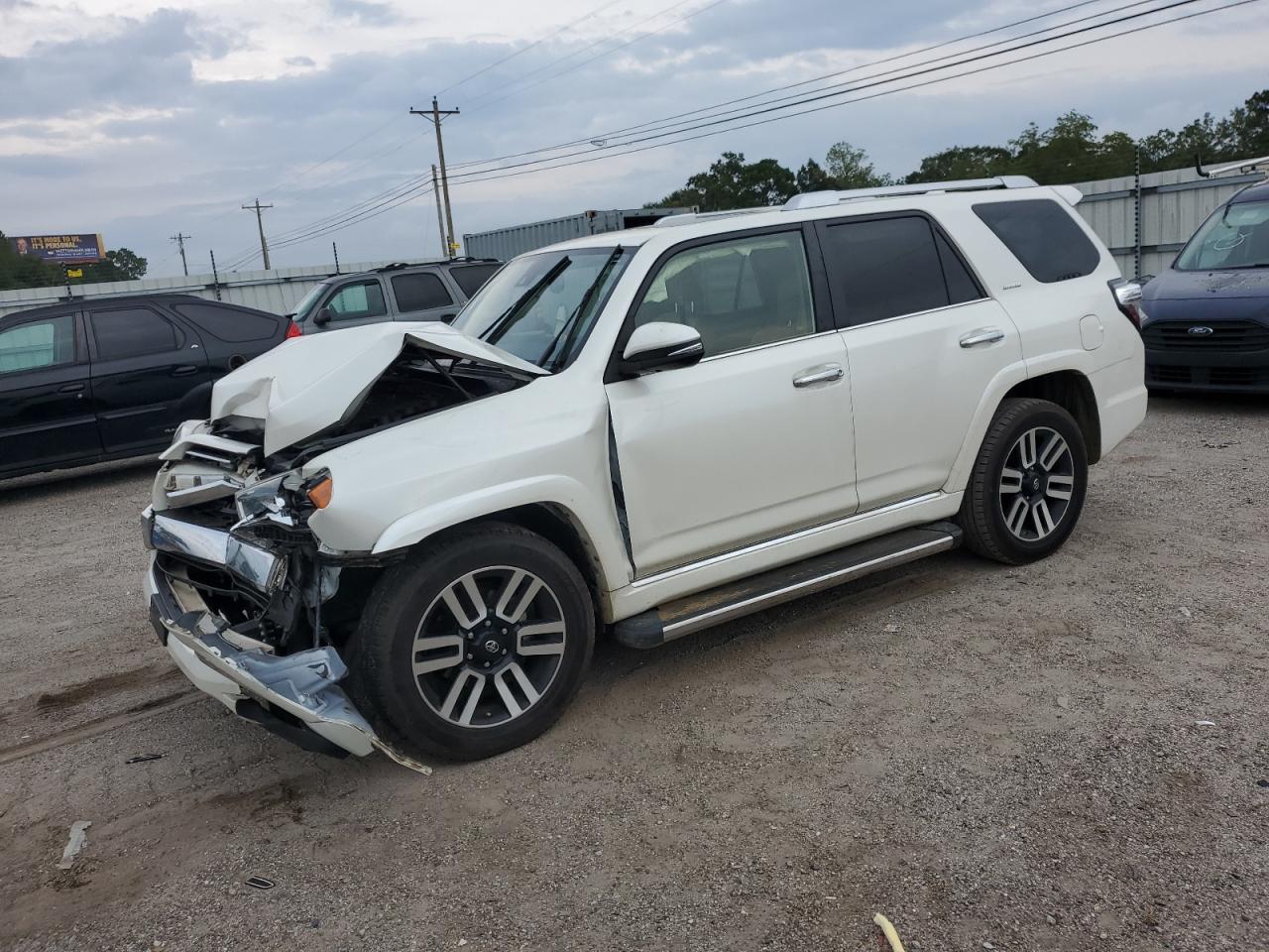 TOYOTA 4RUNNER SR5
