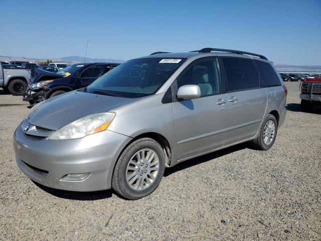 TOYOTA SIENNA XLE
