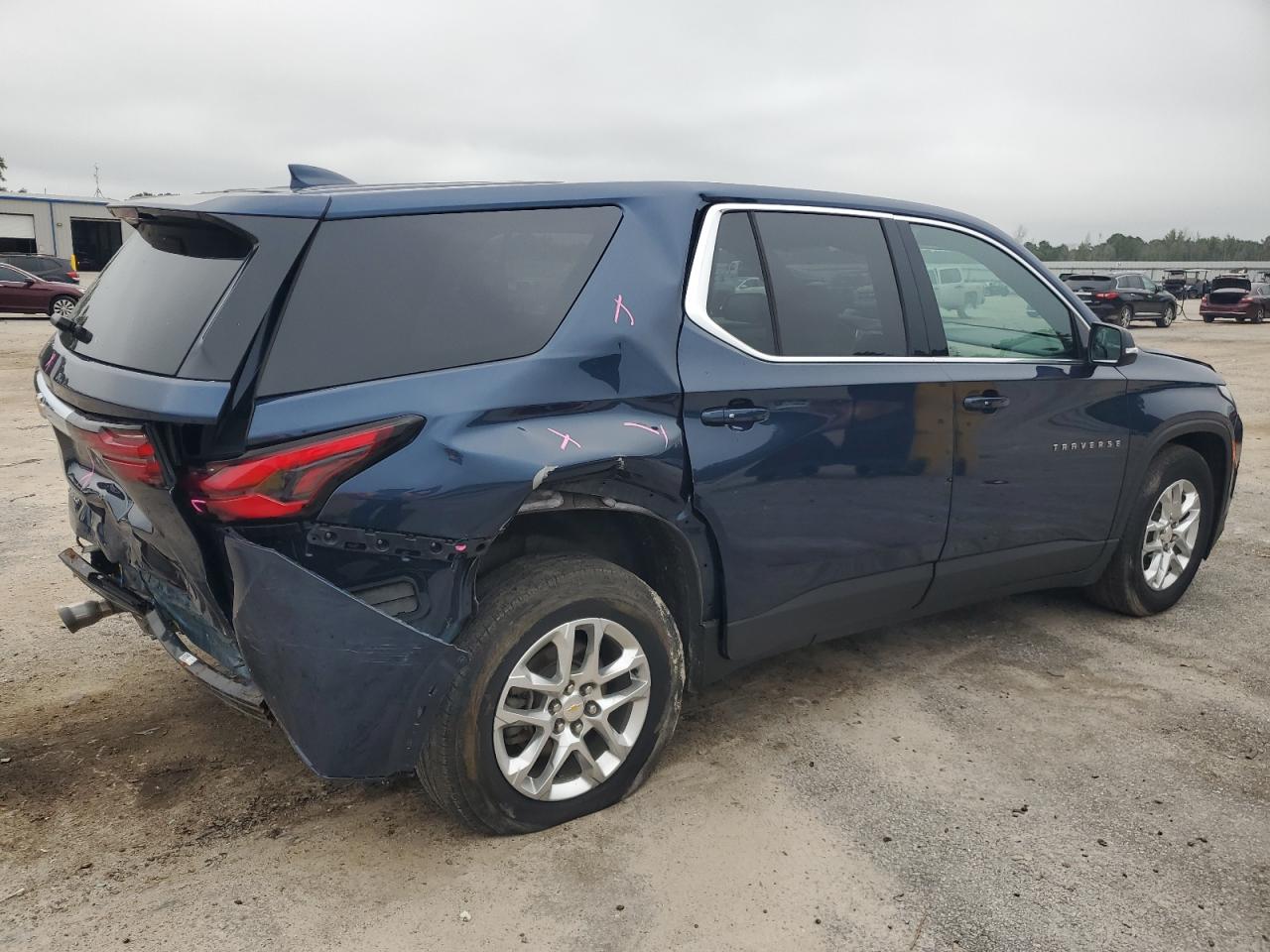 CHEVROLET TRAVERSE LS