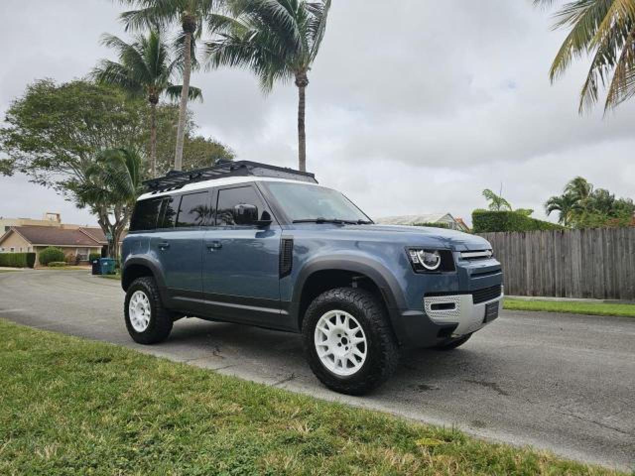 LAND ROVER DEFENDER 110