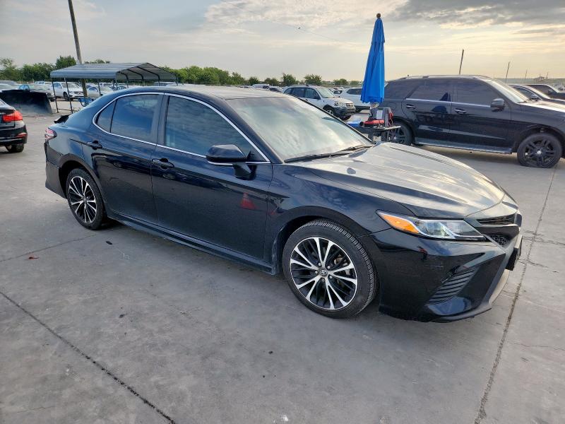 2018 TOYOTA CAMRY L 4T1B11HK7JU672936