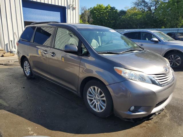 2015 TOYOTA SIENNA XLE 5TDYK3DC2FS688690