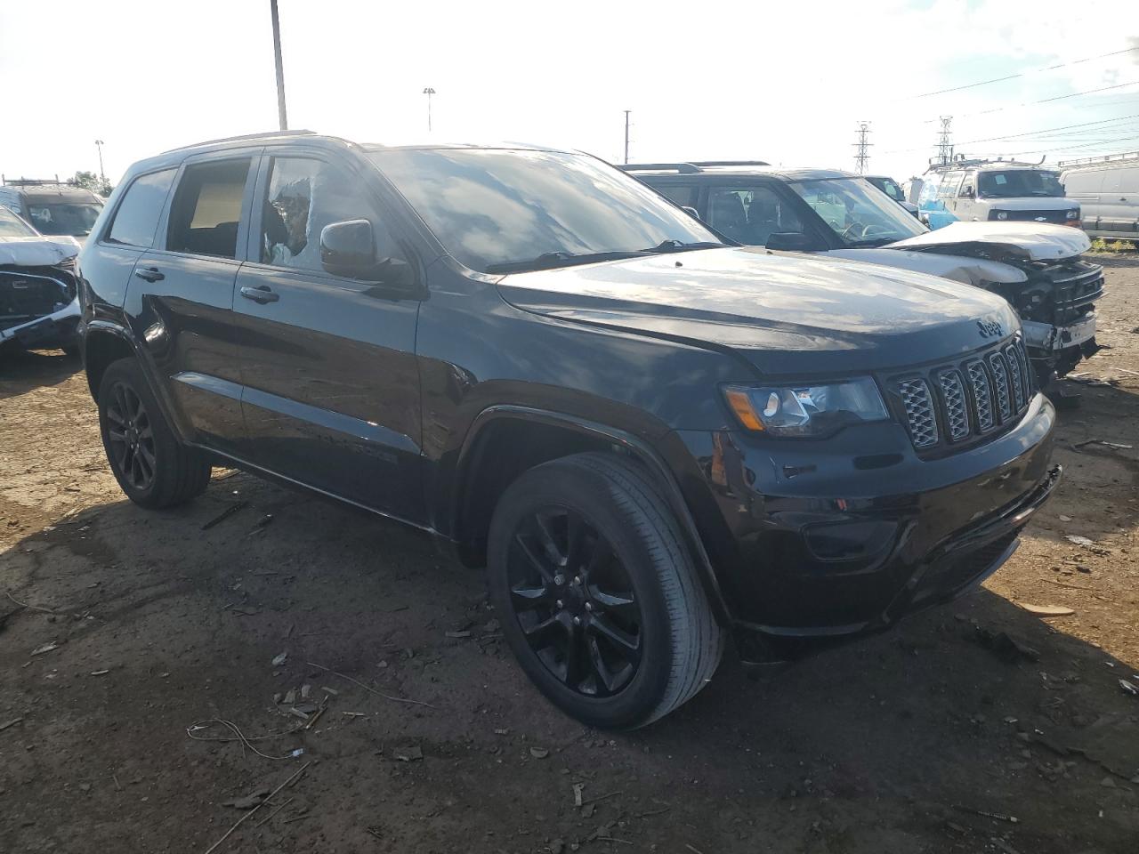 JEEP GRAND CHEROKEE LAREDO
