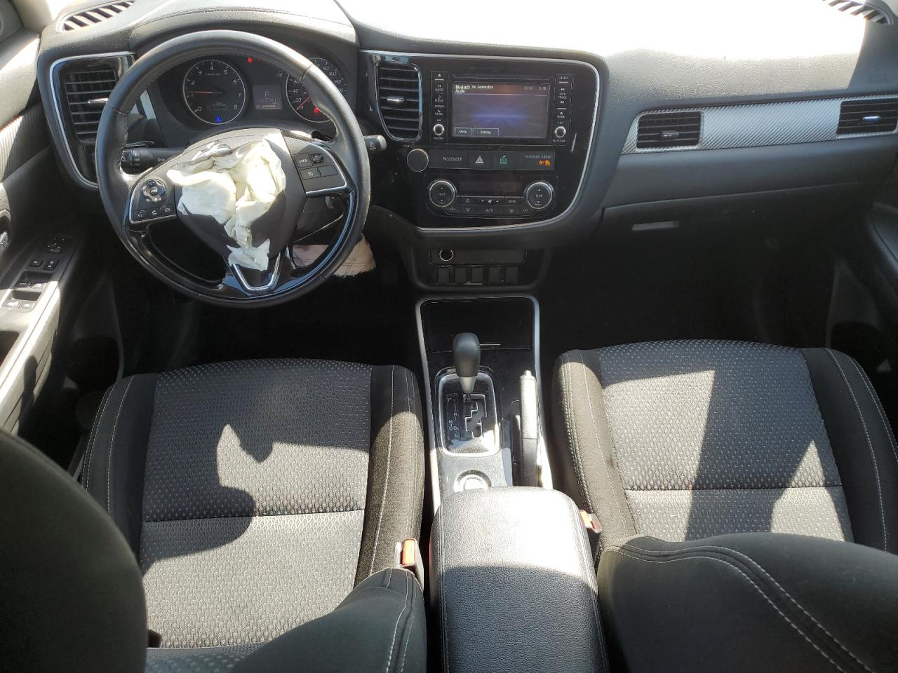 MITSUBISHI OUTLANDER ES