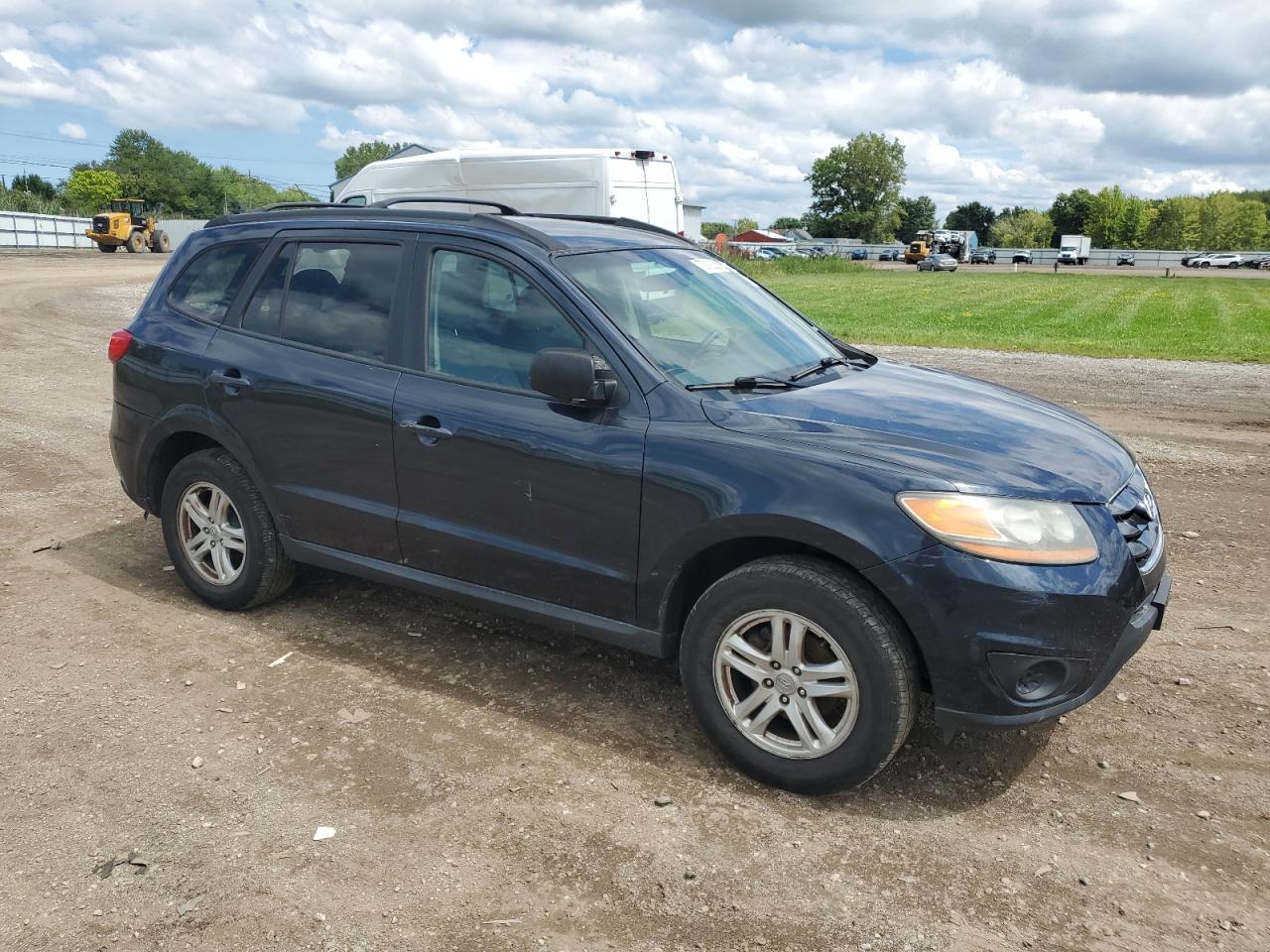 Lot #3231315132 2011 HYUN SANTA FE GLS