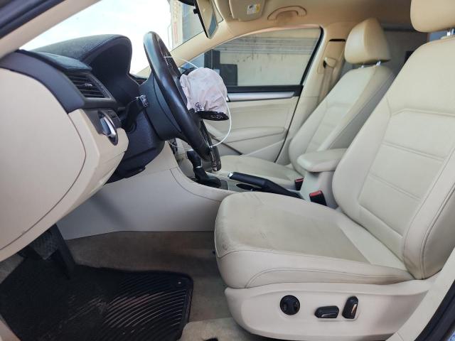 2015 VOLKSWAGEN PASSAT SE 1VWBV7A38FC028631