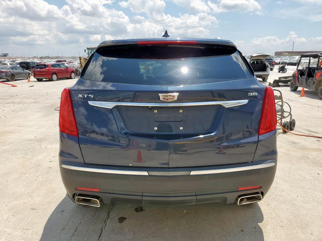 CADILLAC XT5