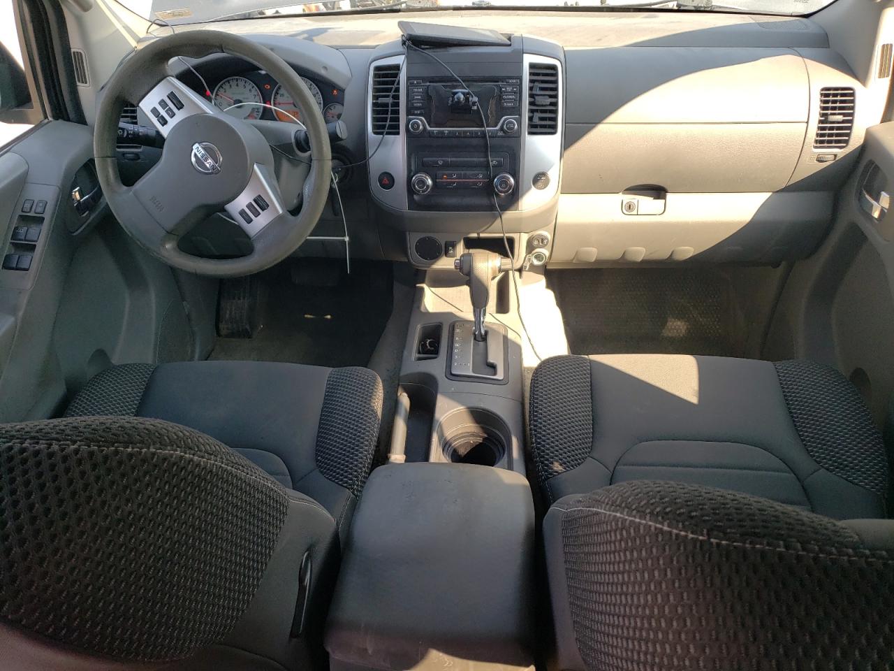 NISSAN FRONTIER S