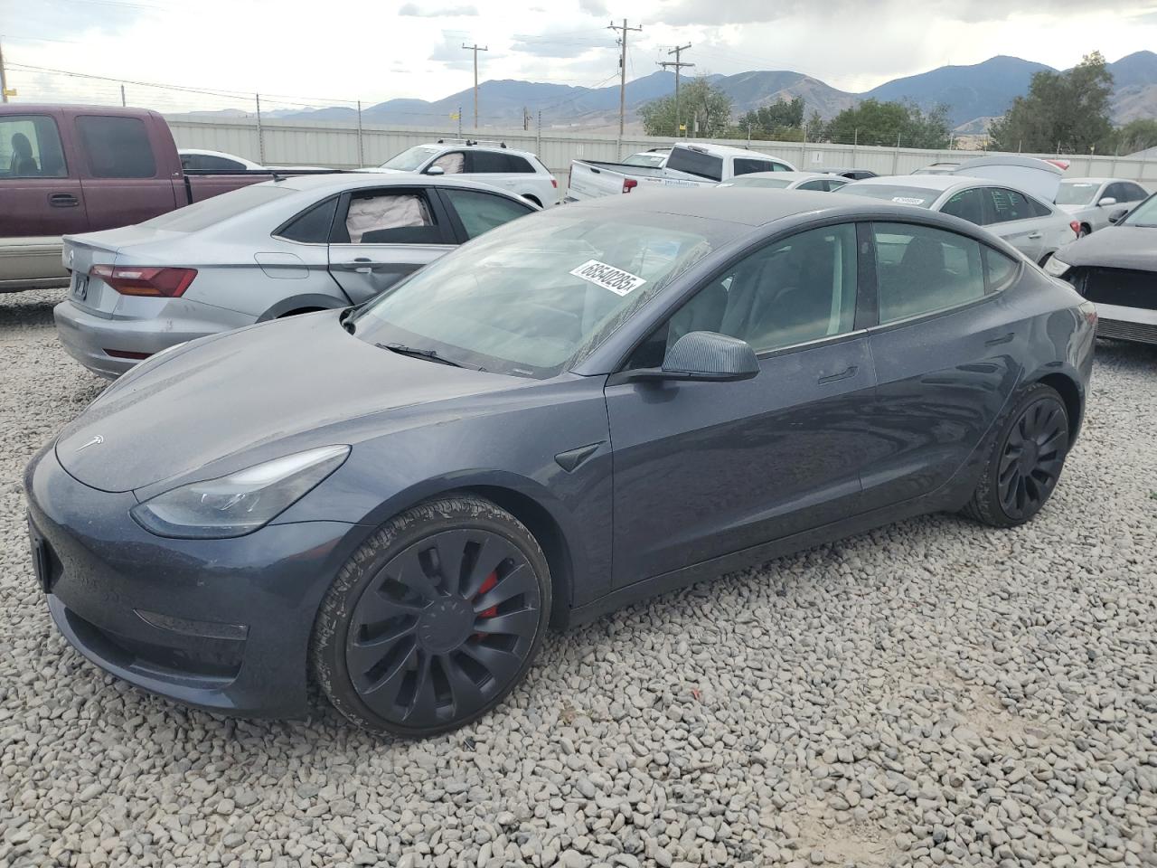 TESLA MODEL 3