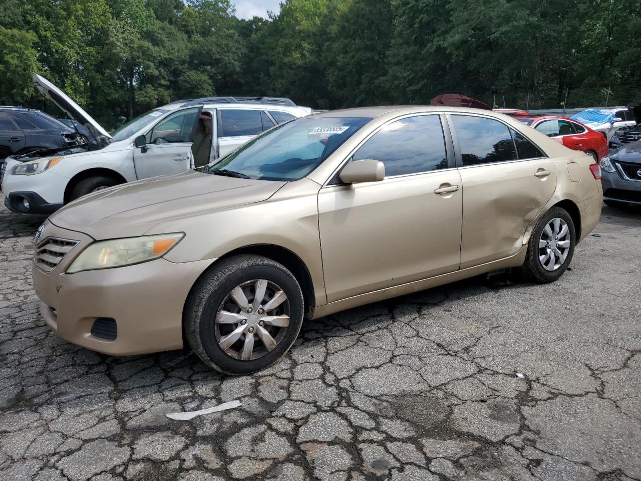 TOYOTA CAMRY BASE