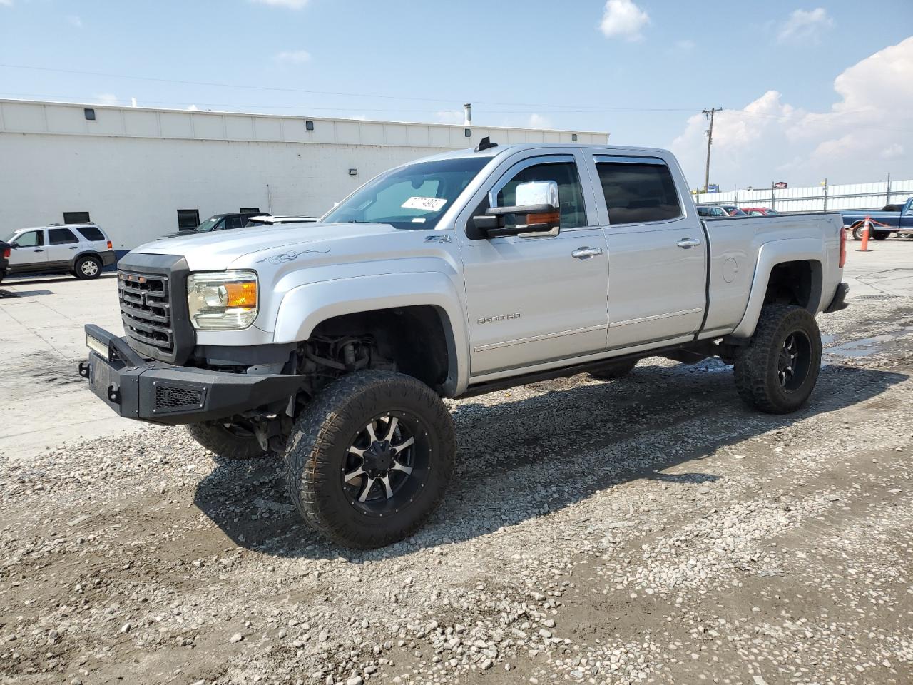 GMC SIERRA K2500 SLT