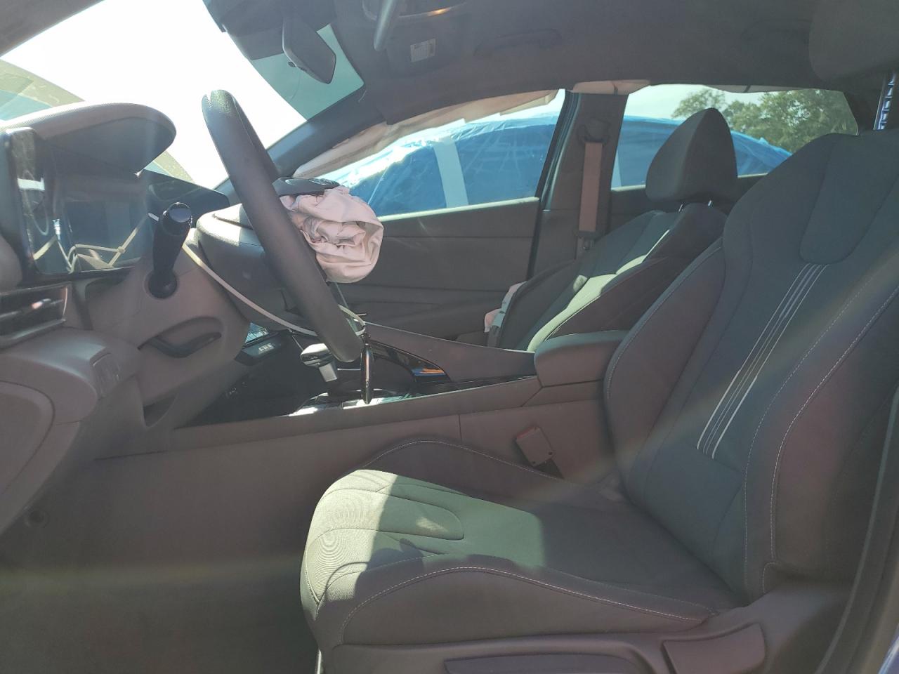 HYUNDAI ELANTRA BLUE