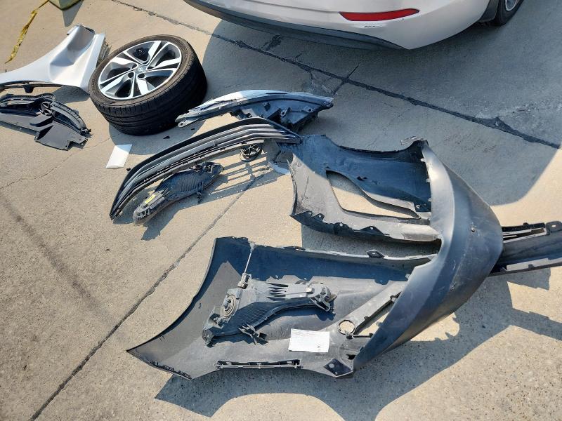 2015 HYUNDAI ELANTRA SE KMHDH4AE1FU389501