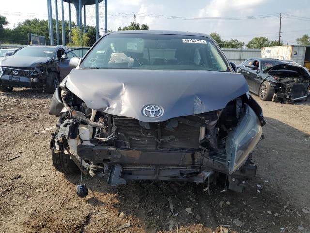 2017 TOYOTA SIENNA SE 5TDXZ3DC3HS840454