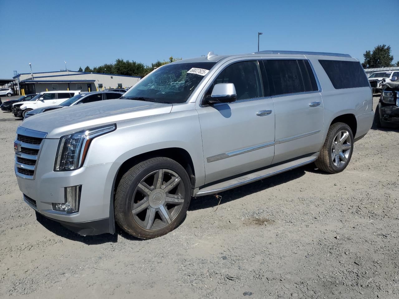 CADILLAC ESCALADE ESV LUXURY