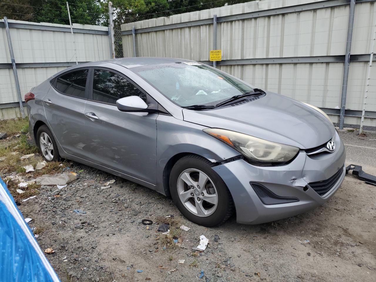HYUNDAI ELANTRA SE