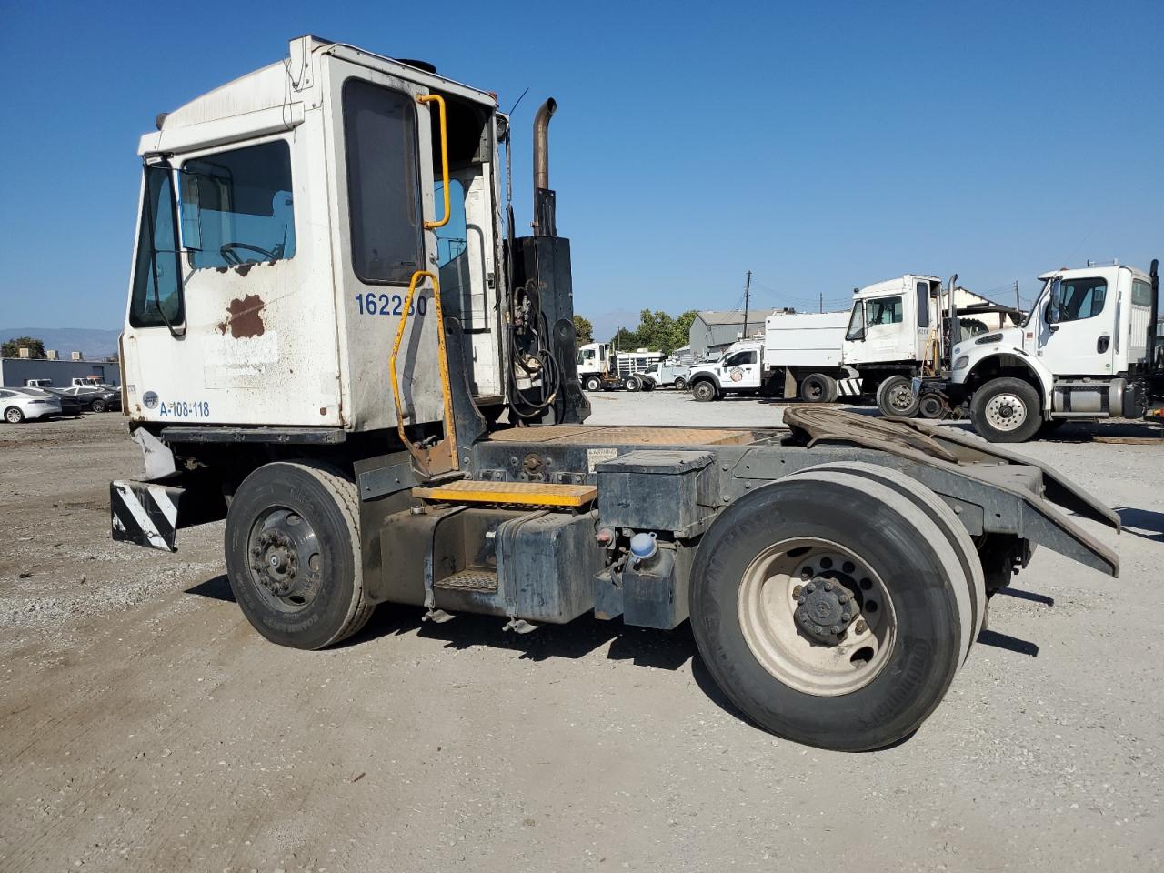 Lot #3231238102 2016 KALMAR OTTAWA4X2