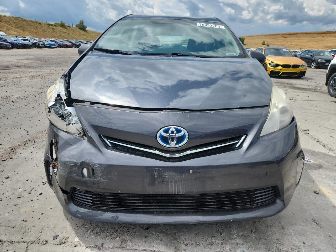 TOYOTA PRIUS V