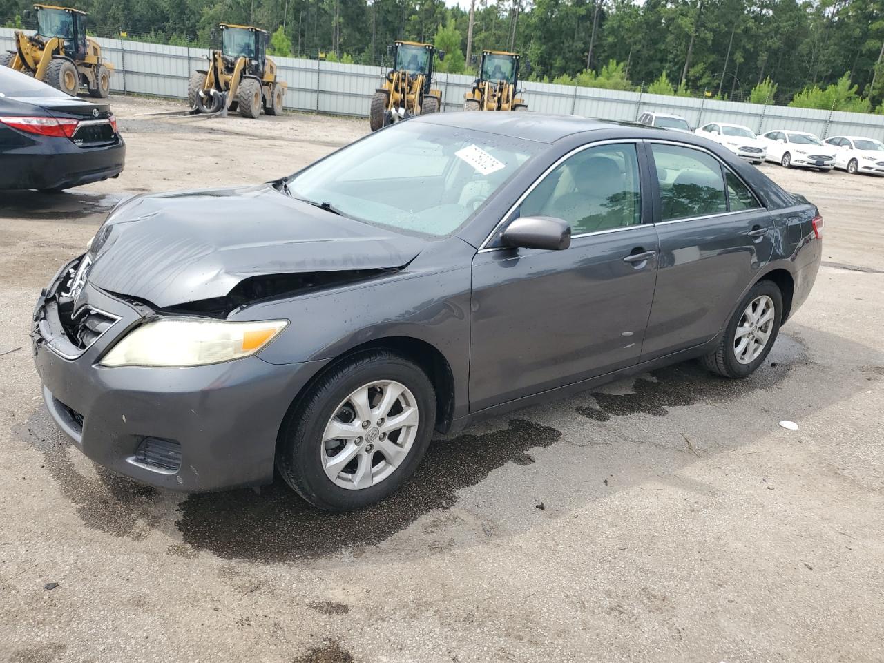 TOYOTA CAMRY BASE