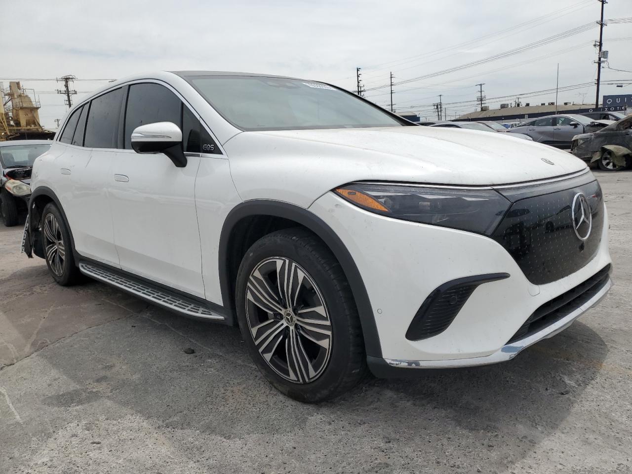 MERCEDES-BENZ EQS SUV 450+