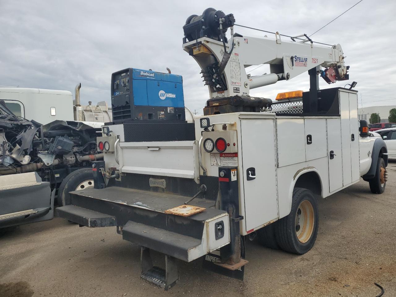 FORD F-550 SUPER DUTY