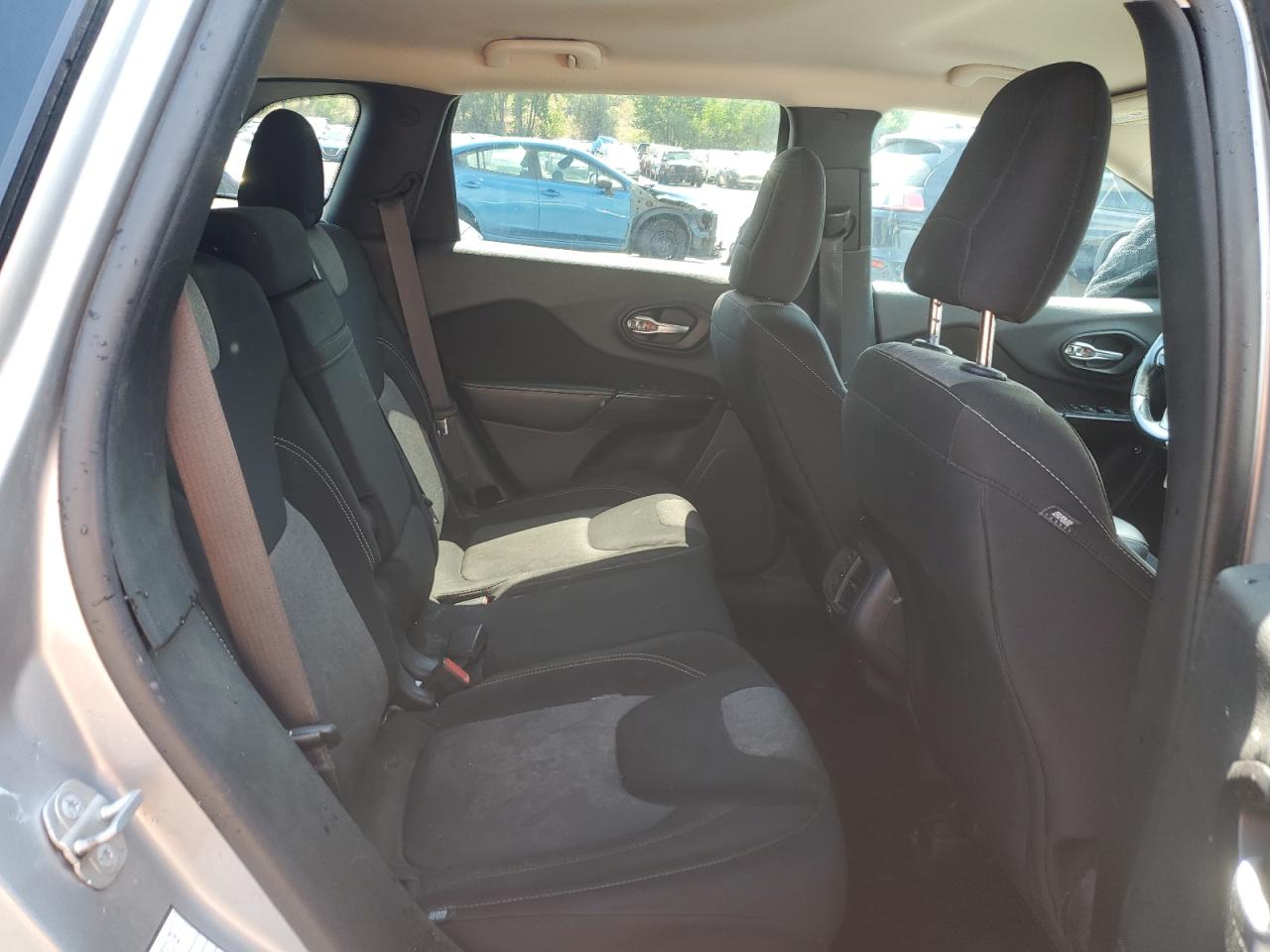 JEEP GRAND CHEROKEE LATITUDE