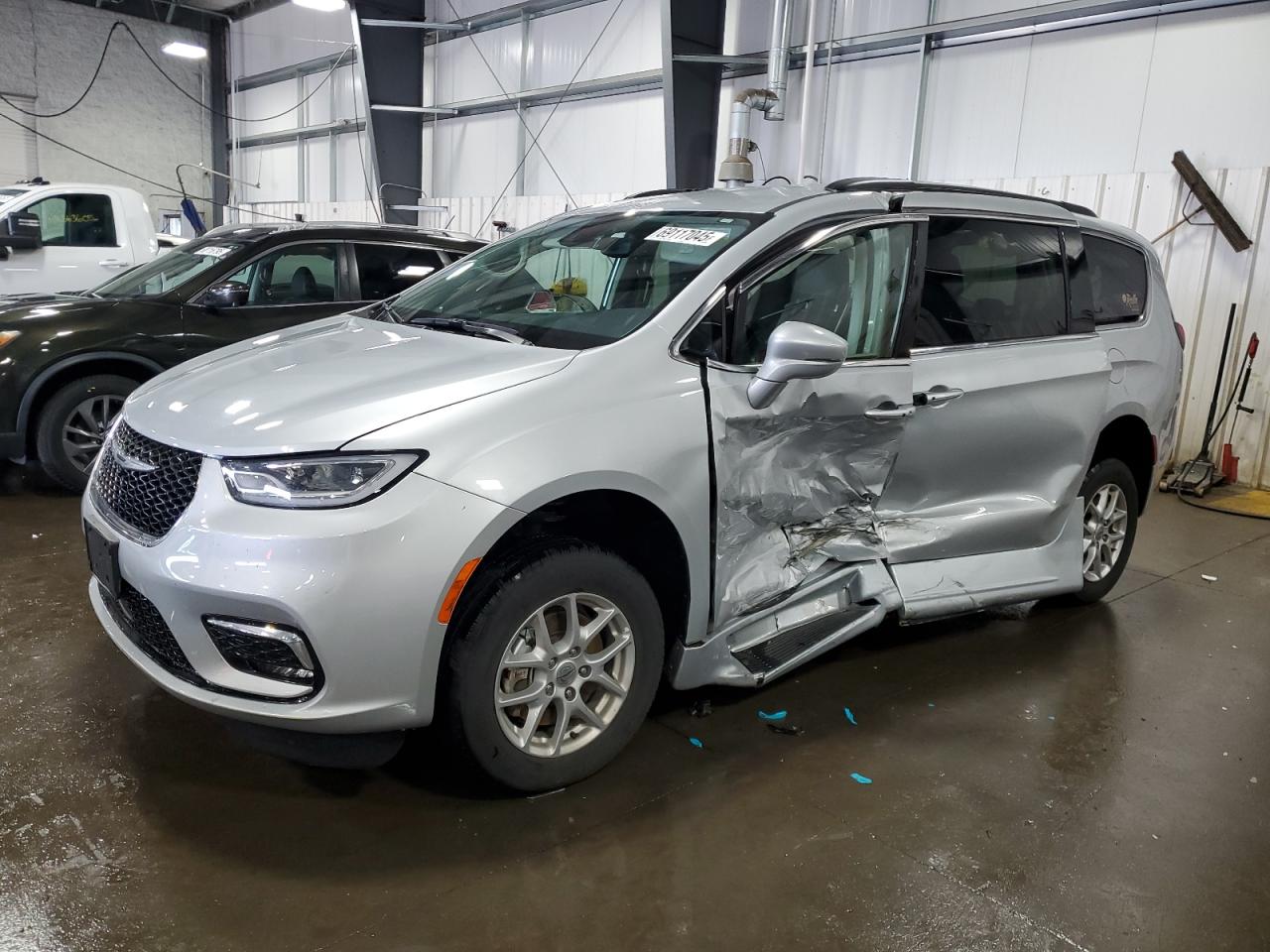 CHRYSLER PACIFICA TOURING L